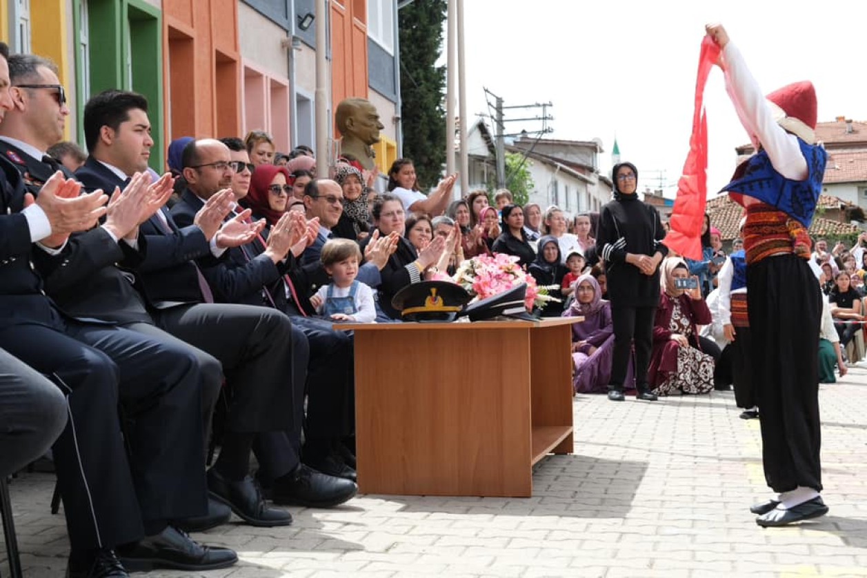 23 Nisan Ulusal Egemenlik ve Çocuk Bayramı Kutlu Olsun!