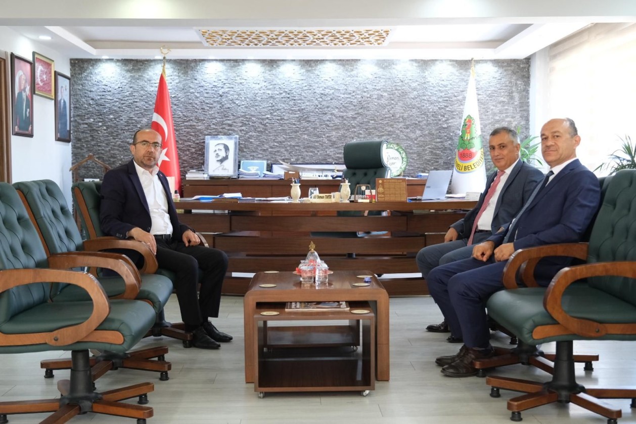 İl Millî Eğitim Müdürümüz Gürhan Çokgezer'i belediyemizde misafir etti...