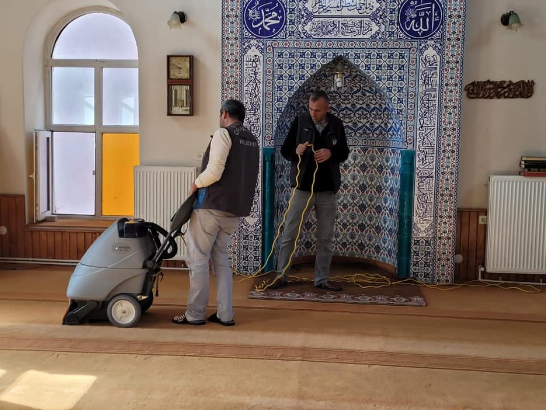 Merkez Mahallelerimizde Bulunan Cami Temizlik Çalışmalarını Tamamladık